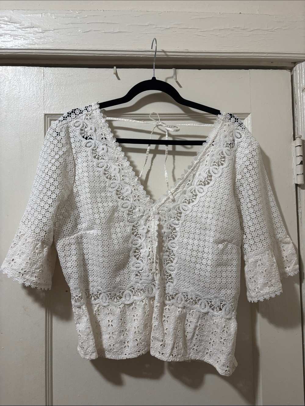 Abercrombie & Fitch White Lace Crochet Peplum Blouse